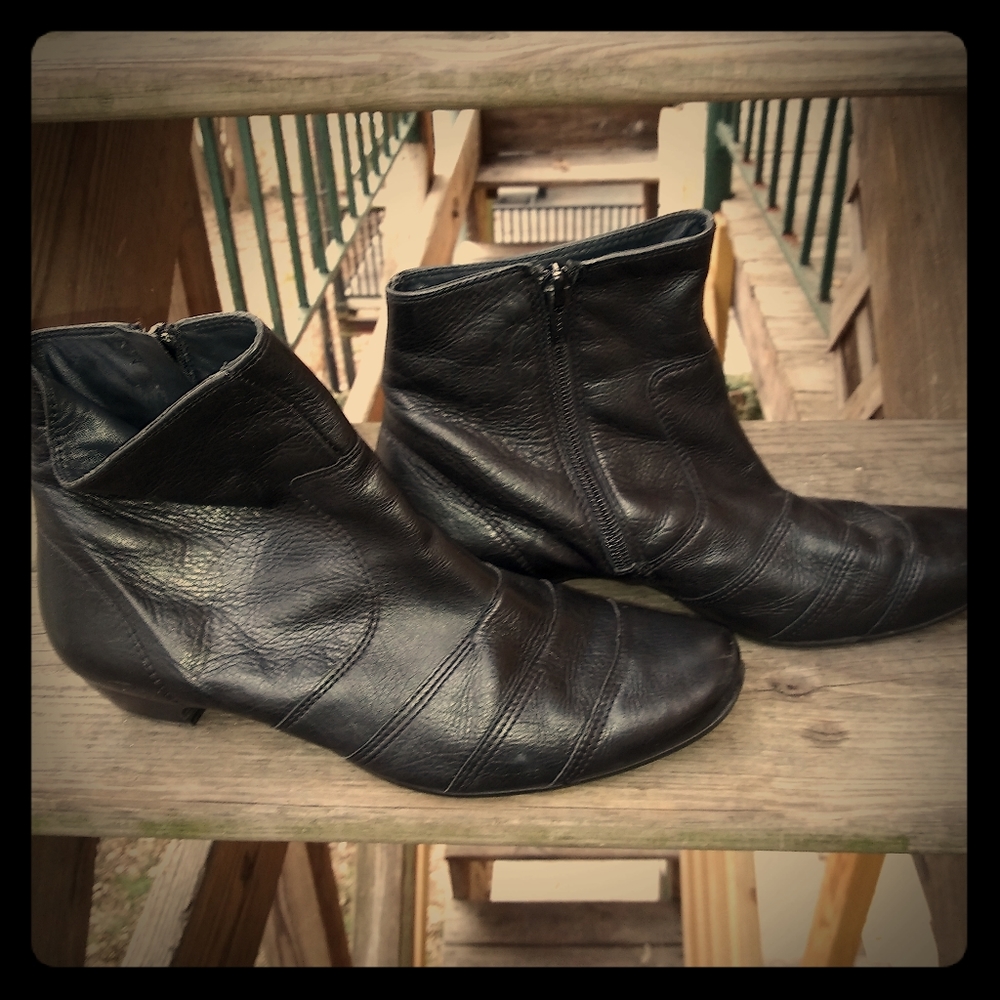 Paul Green Leather Booties
